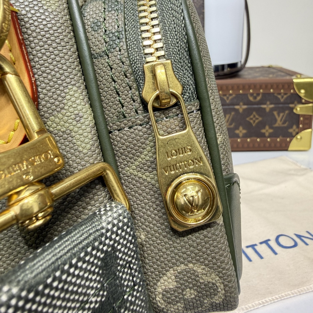 2026124173313986 270